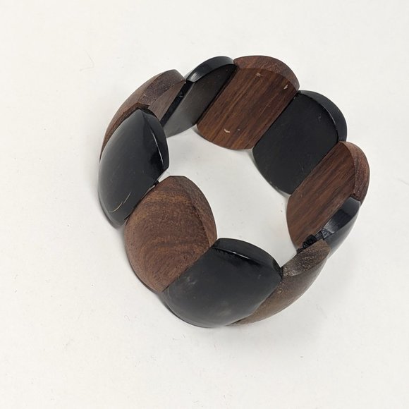 Zebu Horn and Wood Bracelet from Madagascar - Picture 3 of 4